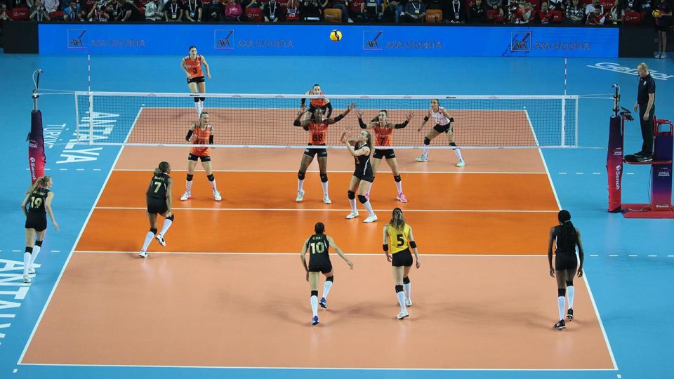 Sultanlar Ligi’nde İstanbul derbisi oynanacak